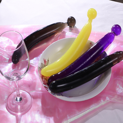 Игрушки секса Massager клитора влагалища штепсельной вилки горячих фаллоимитаторов овоща плода продажи кристаллических анальные для женской мастурбации